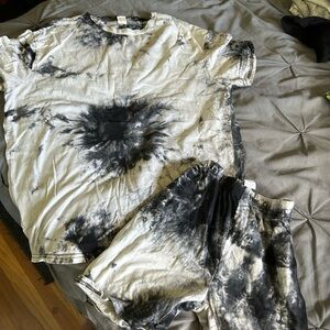 SHEIN Monochrome Tie-Dye Teen Set
